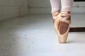 Dansen en balletschoenen