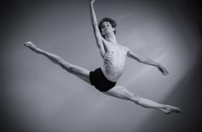 Balletdanser Janos Walleyn door Yves Nevens
