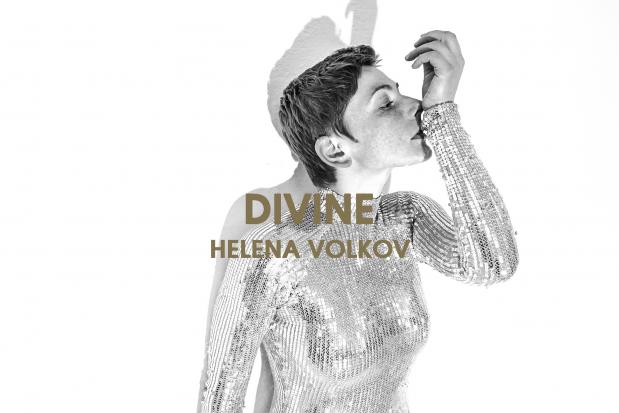 Danseres Helena Volkov (Divine)